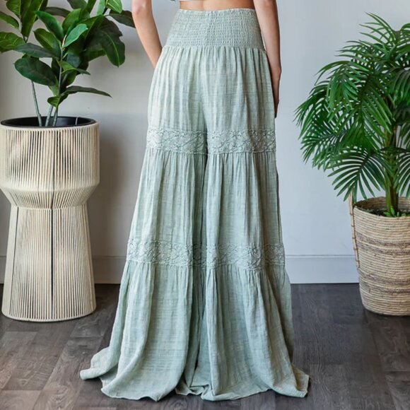 099 Oli & Hali Washed Smocked Waist Tiered Wide Leg Flare Pants NEW Size Small - Picture 6 of 6